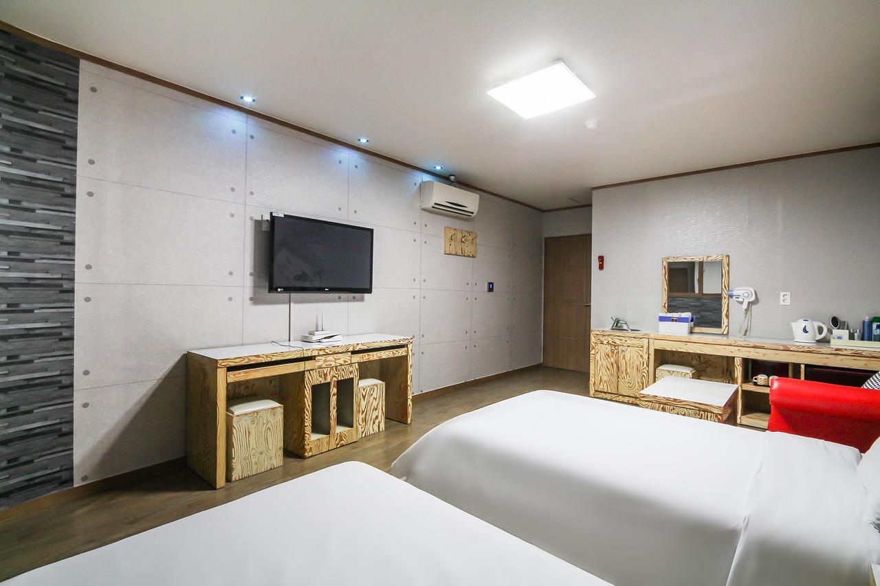 Hotel Lie Geoje Exterior foto
