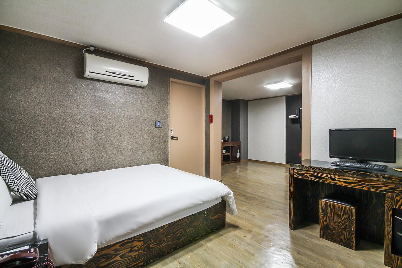 Hotel Lie Geoje Exterior foto